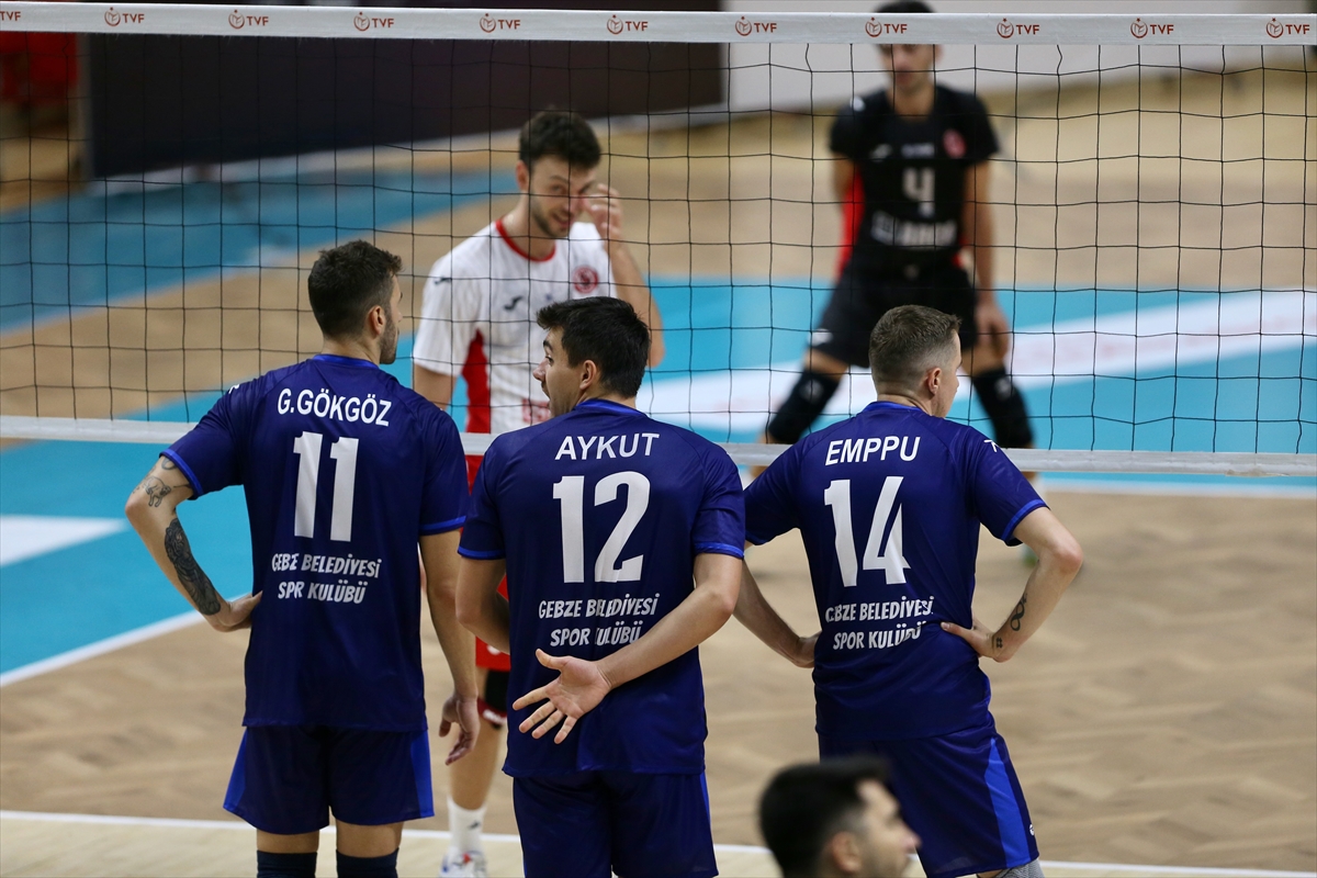 Gebze'de Dursun Ali Arslan anısına voleybol turnuvası sürüyor