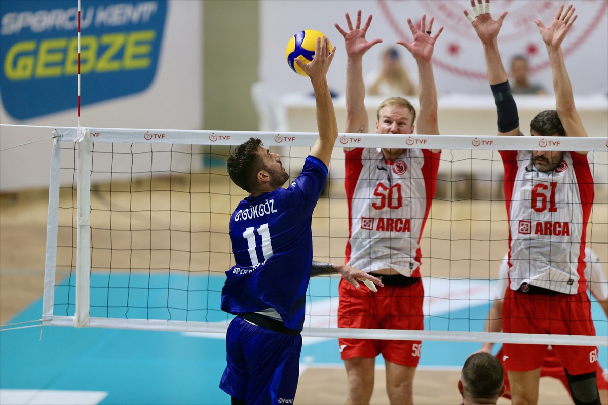 Gebze'de Dursun Ali Arslan anısına voleybol turnuvası sürüyor