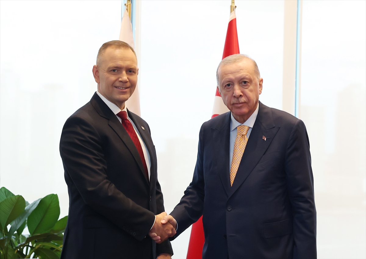 Cumhurbaşkanı Erdoğan: Polonya Cumhurbaşkanı Nawrocki ile görüştü
