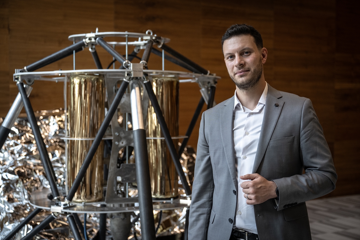 Emre Aklan: Ay'a dikey iniş test aracı prototipi tamamlandı