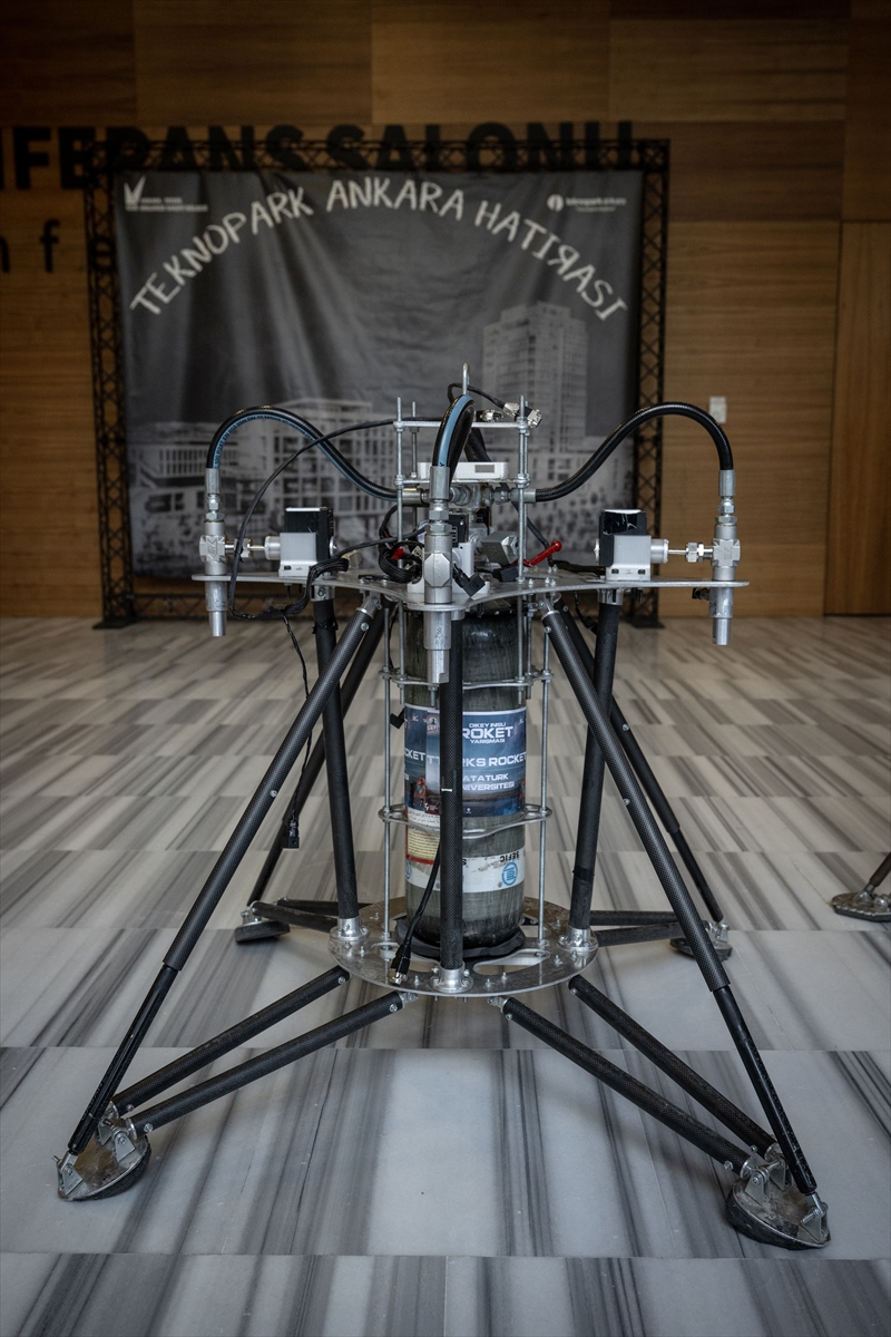 Emre Aklan: Ay'a dikey iniş test aracı prototipi tamamlandı