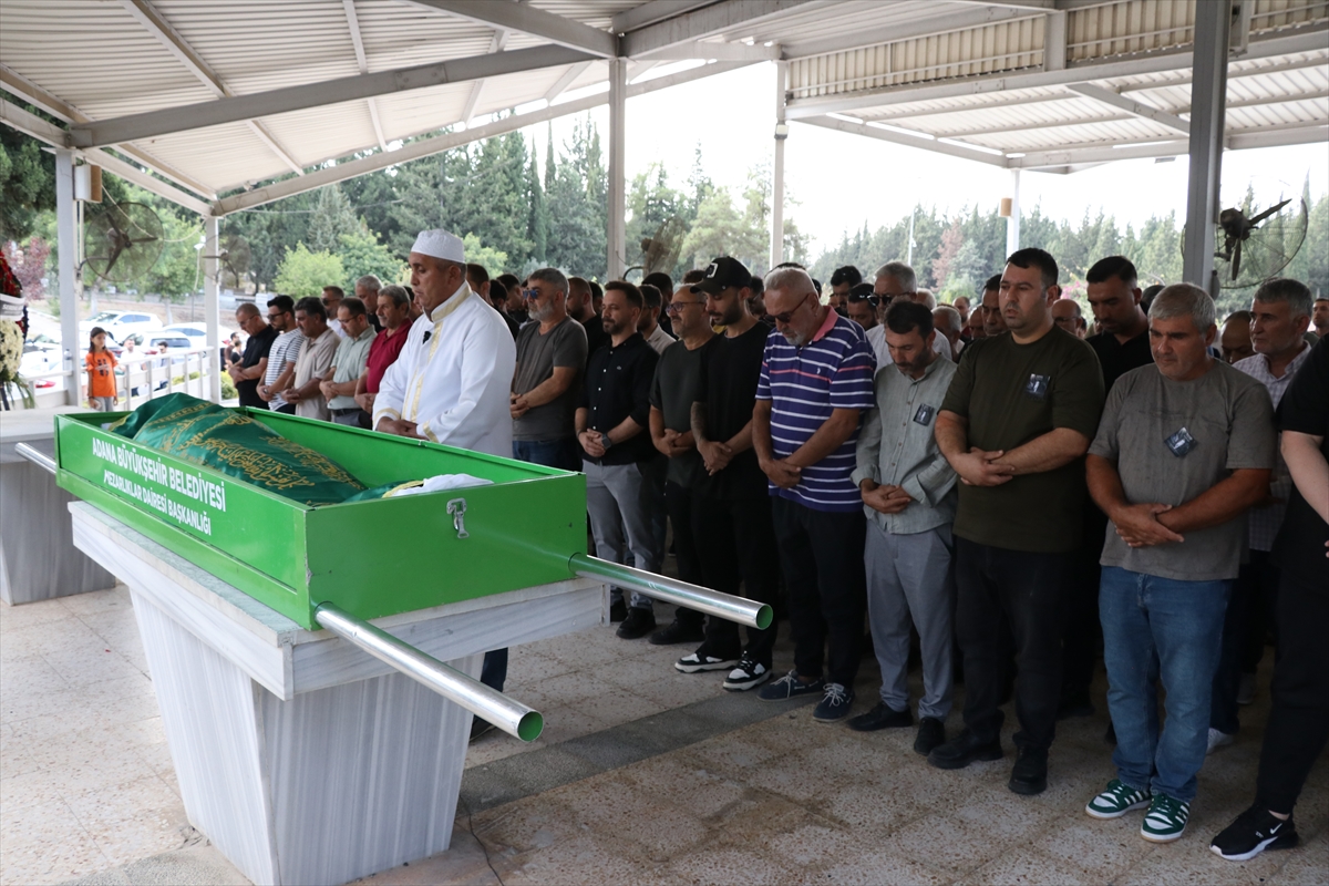 Bandırmasporlu Tolga Kalender Adana'da son yolculuğuna uğurlandı