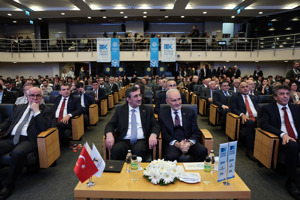 Cevdet Yılmaz: Türkiye istikrarını koruyarak cazibe merkezi olacak