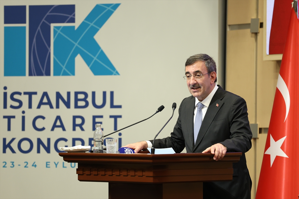 Cevdet Yılmaz: Türkiye istikrarını koruyarak cazibe merkezi olacak