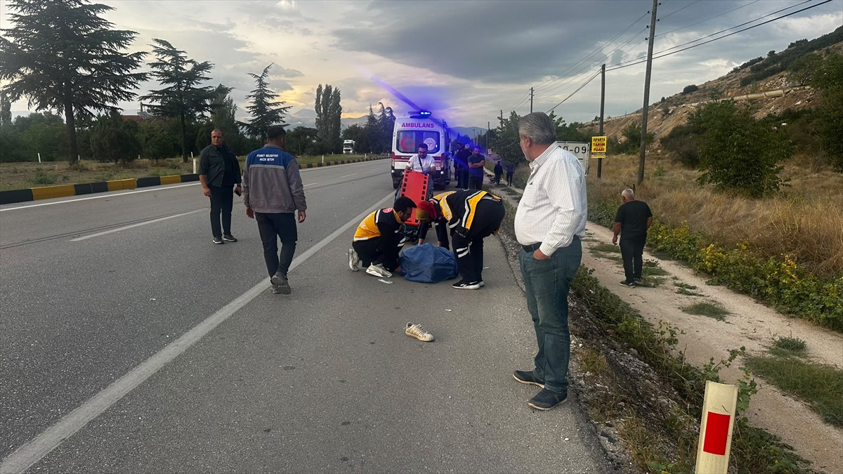 Isparta'da kaza: Otomobil elektrikli bisiklete çarptı, 1 kişi öldü