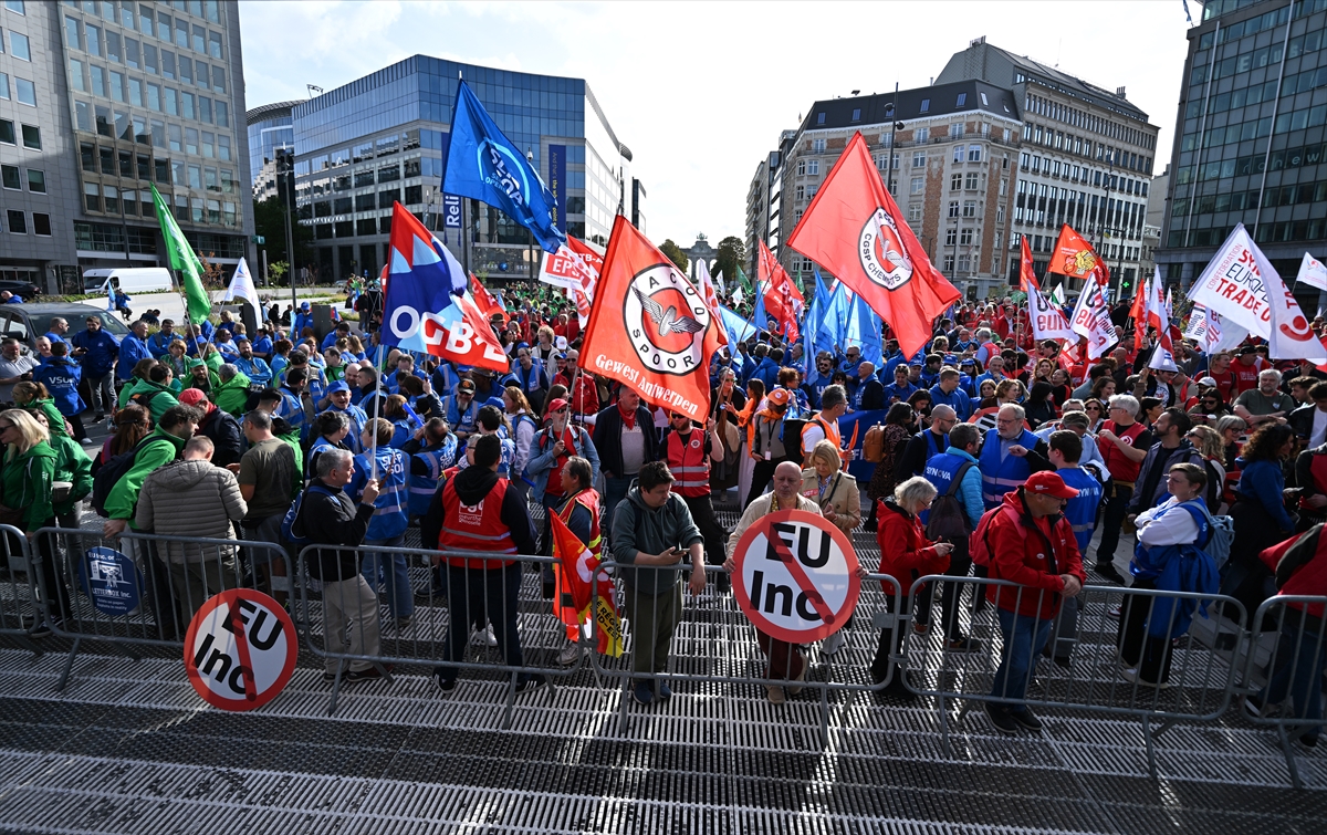Avrupa sendikaları 'EU Inc.' teklifini Brüksel'de protesto etti