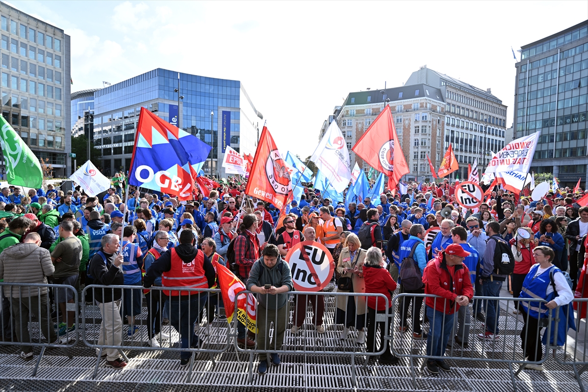 Avrupa sendikaları 'EU Inc.' teklifini Brüksel'de protesto etti