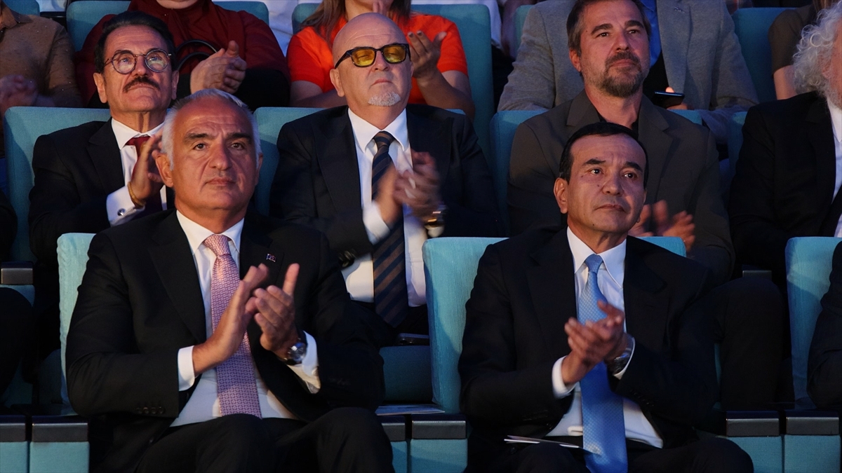 Bakan Ersoy: Matüridi'nin Düşünce Dünyası Özbekçeye çevrildi