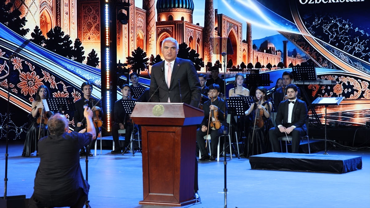 Bakan Ersoy: Matüridi'nin Düşünce Dünyası Özbekçeye çevrildi