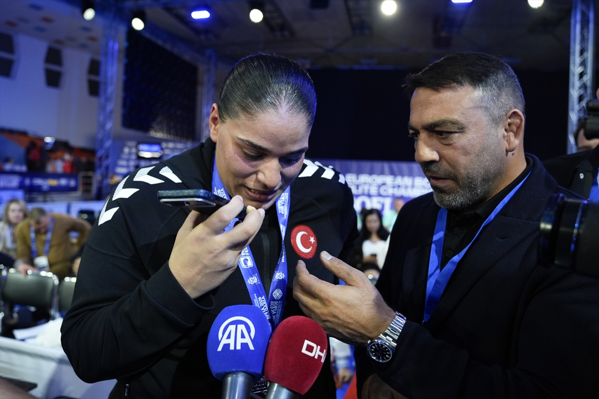 Cumhurbaşkanı Erdoğan: Milli boksör Havvanur'u tebrik etti