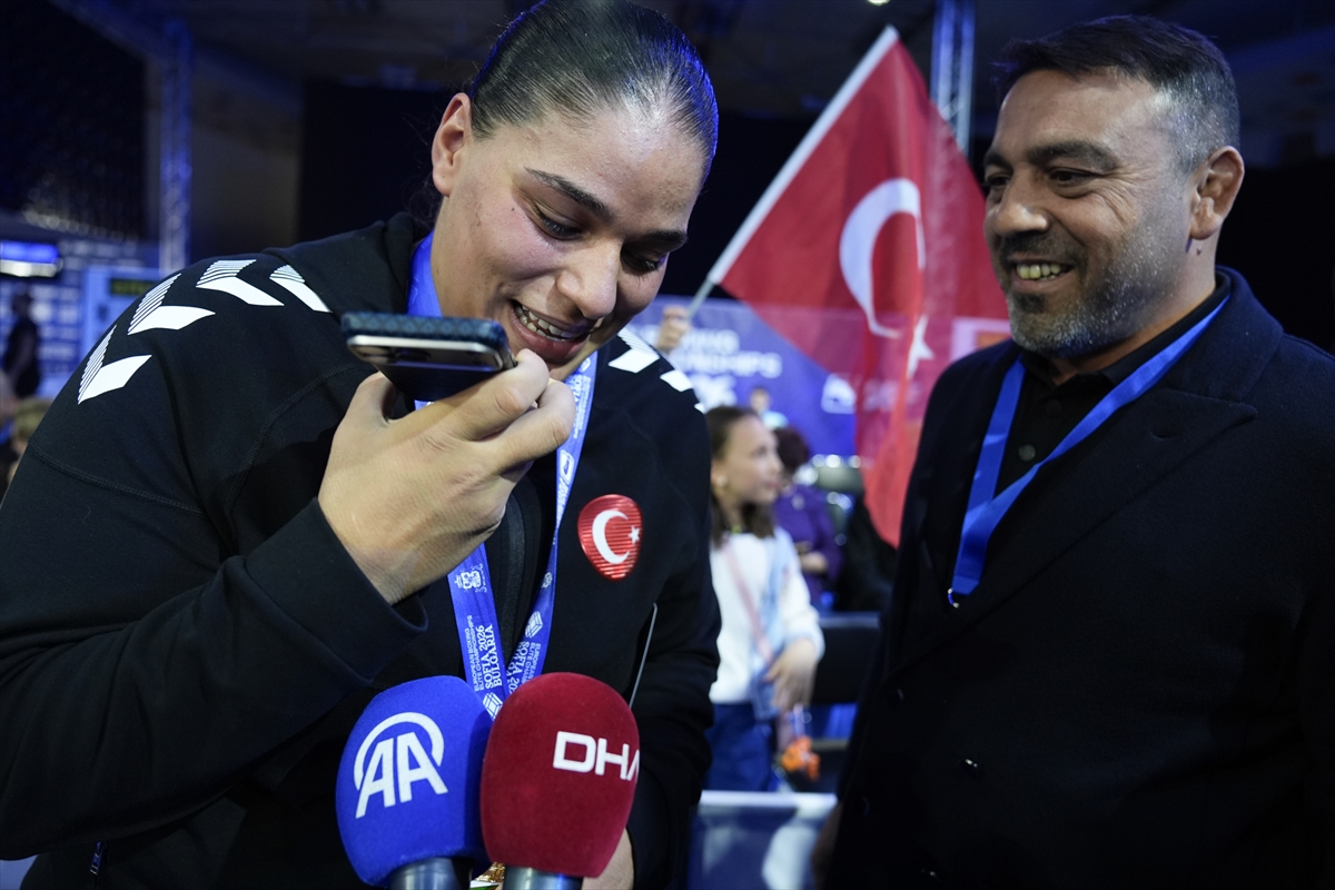 Cumhurbaşkanı Erdoğan: Milli boksör Havvanur'u tebrik etti