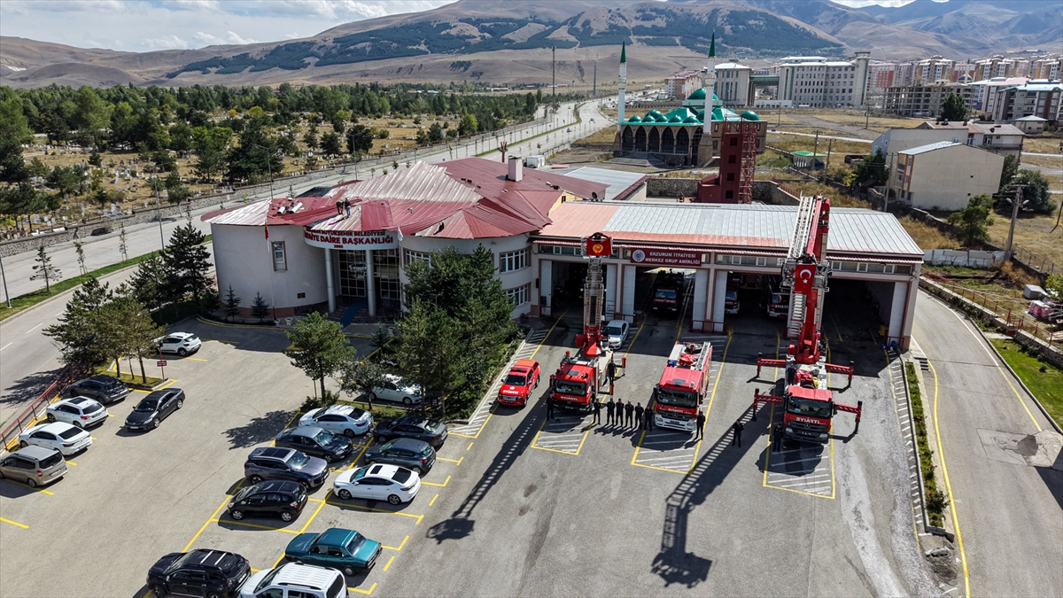 Çocukken gönül verdiği baba ve amca mesleğinde 11 yıldır alevleri söndürmeye koşuyor