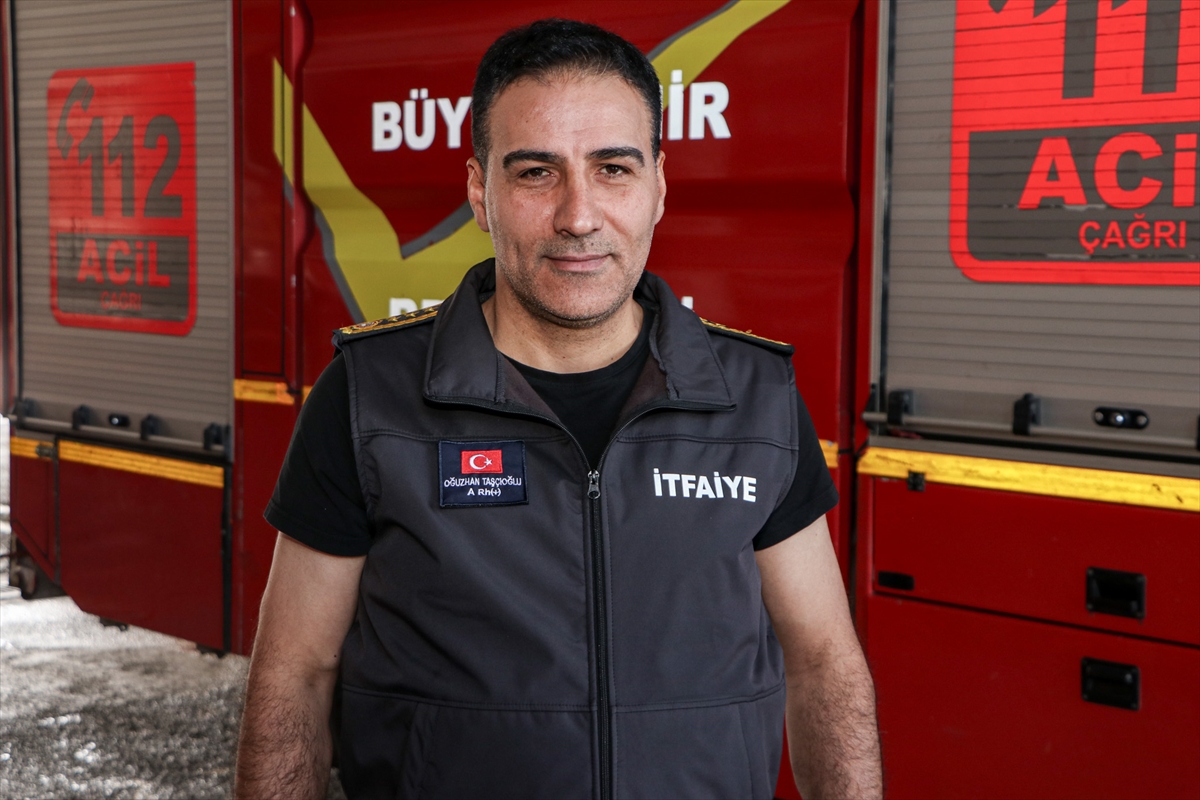 Çocukken gönül verdiği baba ve amca mesleğinde 11 yıldır alevleri söndürmeye koşuyor