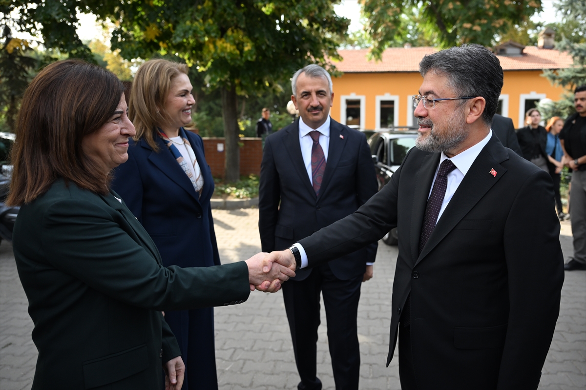 Tarım ve Orman Bakanı Yumaklı, Edirne Valiliğini ziyaret etti