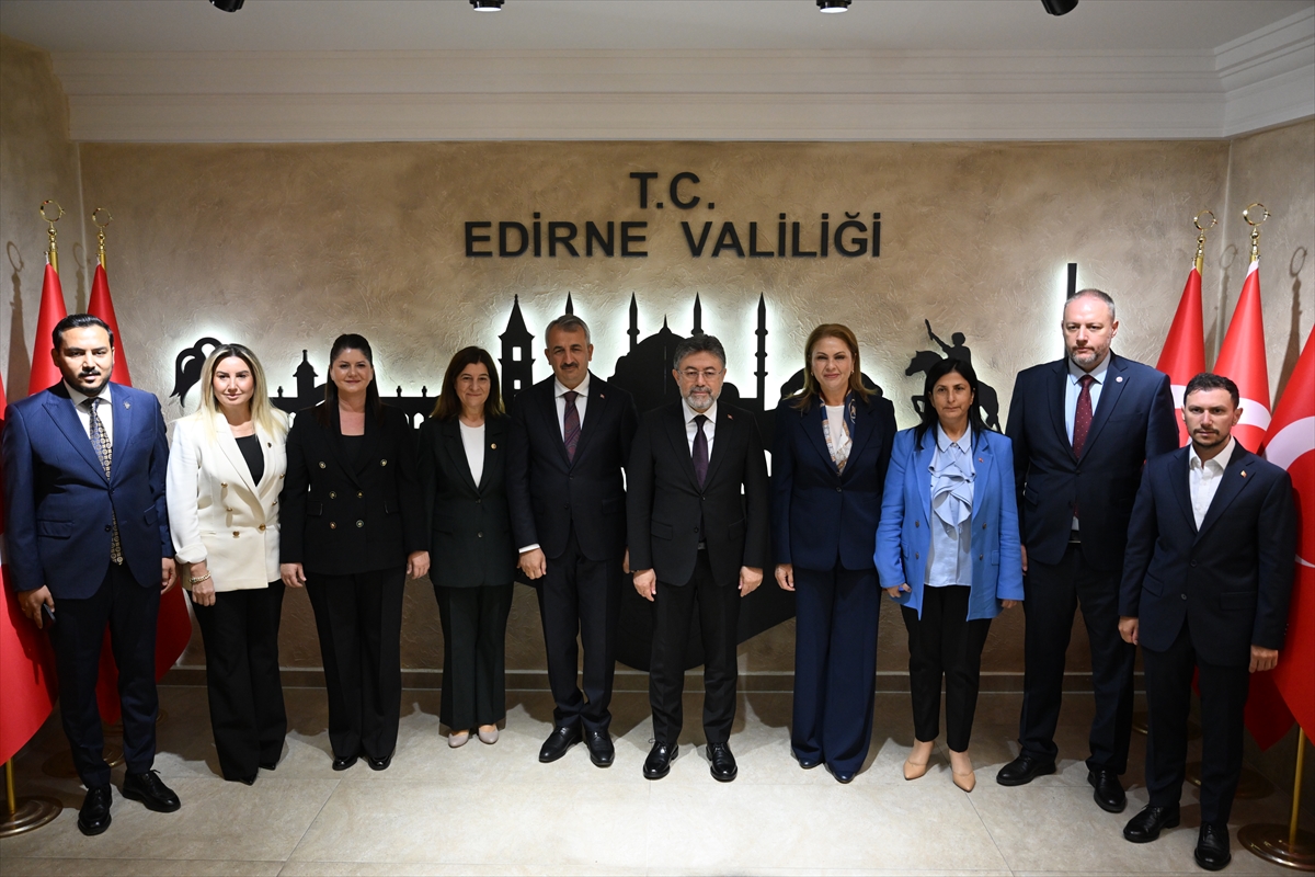Tarım ve Orman Bakanı Yumaklı, Edirne Valiliğini ziyaret etti