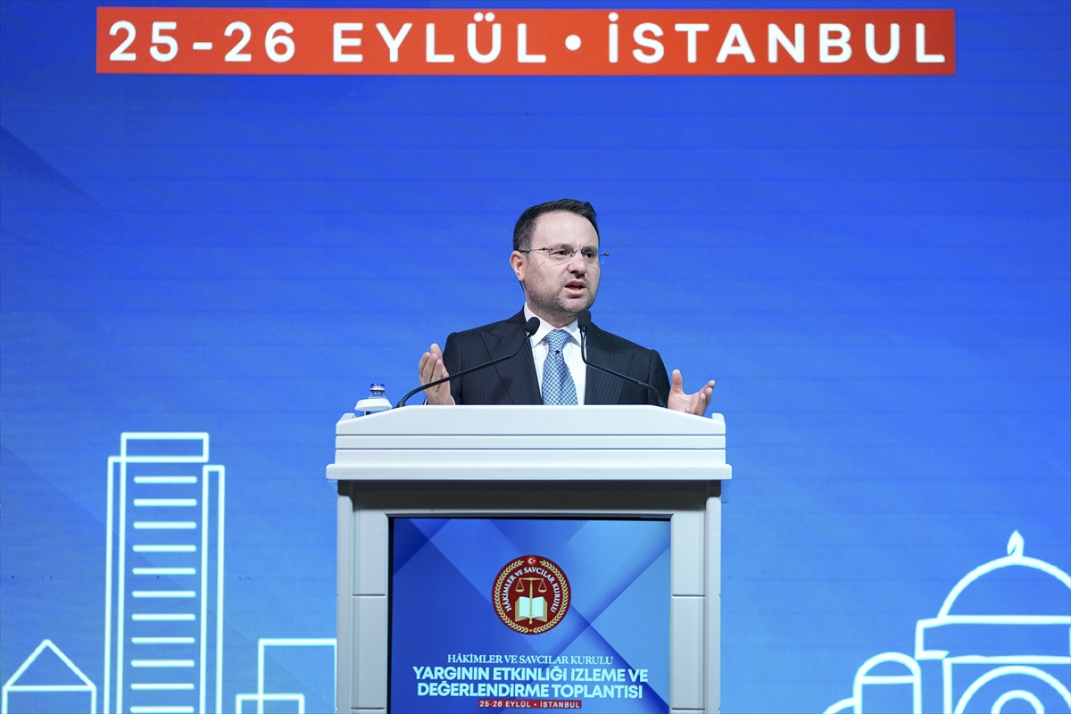 Bakan Gürlek, HSK'nin "Yargının Etkinliği İzleme ve Değerlendirme Toplantısı"nda konuştu: