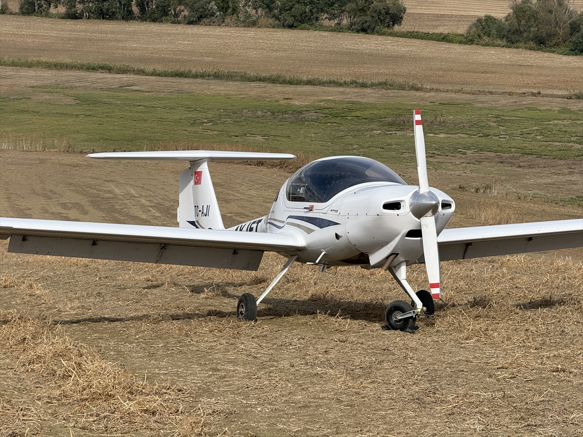 Tekirdağ'da eğitim uçağı zorunlu iniş yaptı: Pilotlar iyi