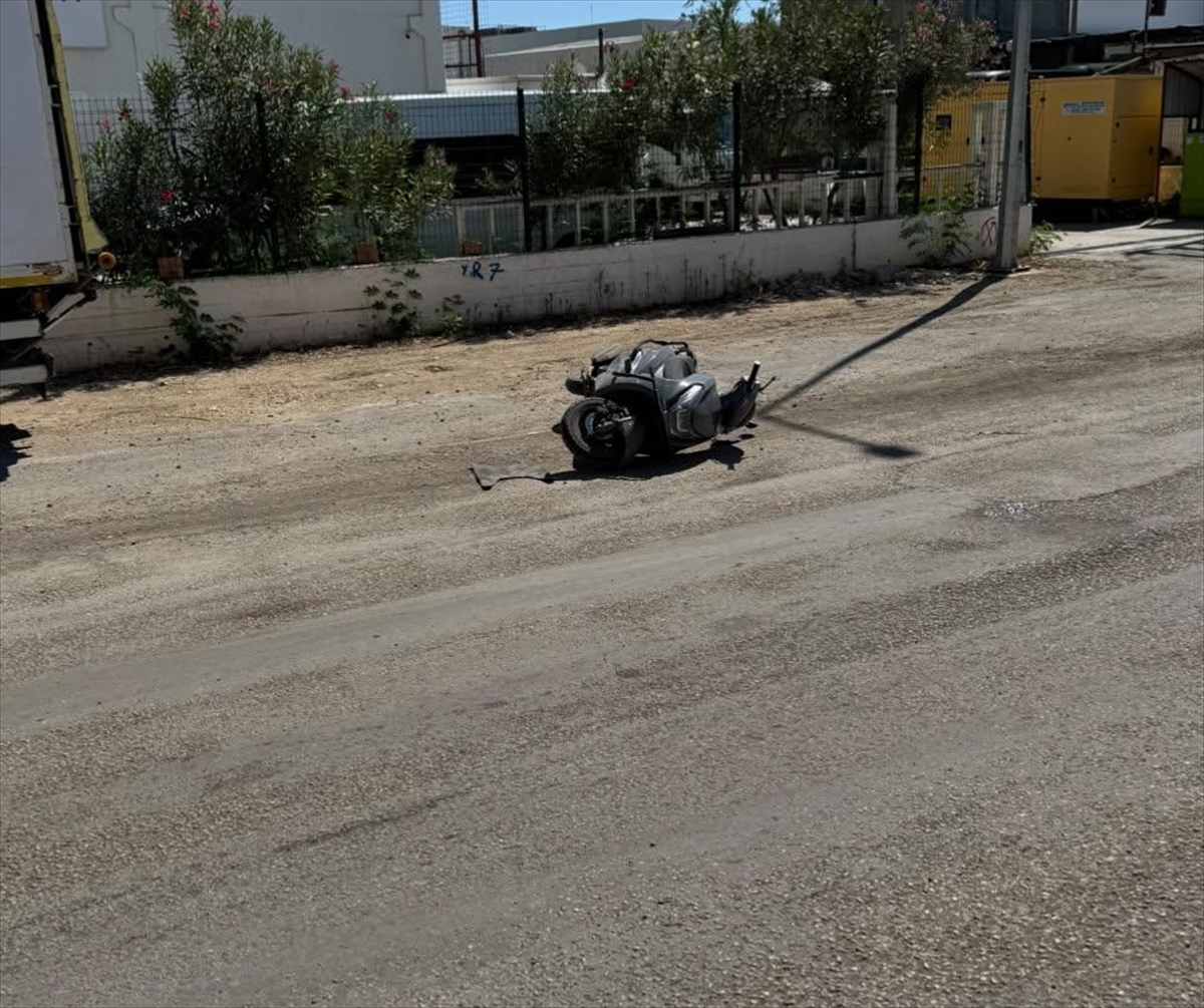 Manavgat'ta motosiklet kazası: Genç sürücü yaşamını yitirdi
