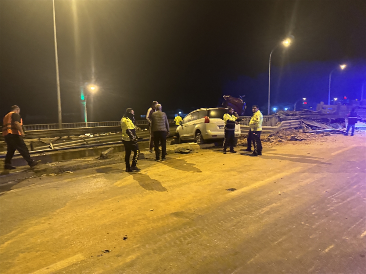 Afyonkarahisar'da kaza: 1 kişi hayatını kaybetti, 7 yaralı