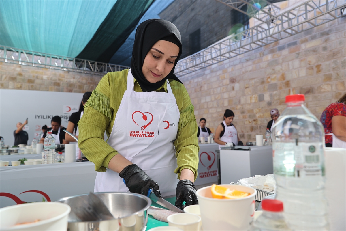 Türk Kızılay: Depremzede kadınlar Nevşehir'de aşçılık eğitimi aldı