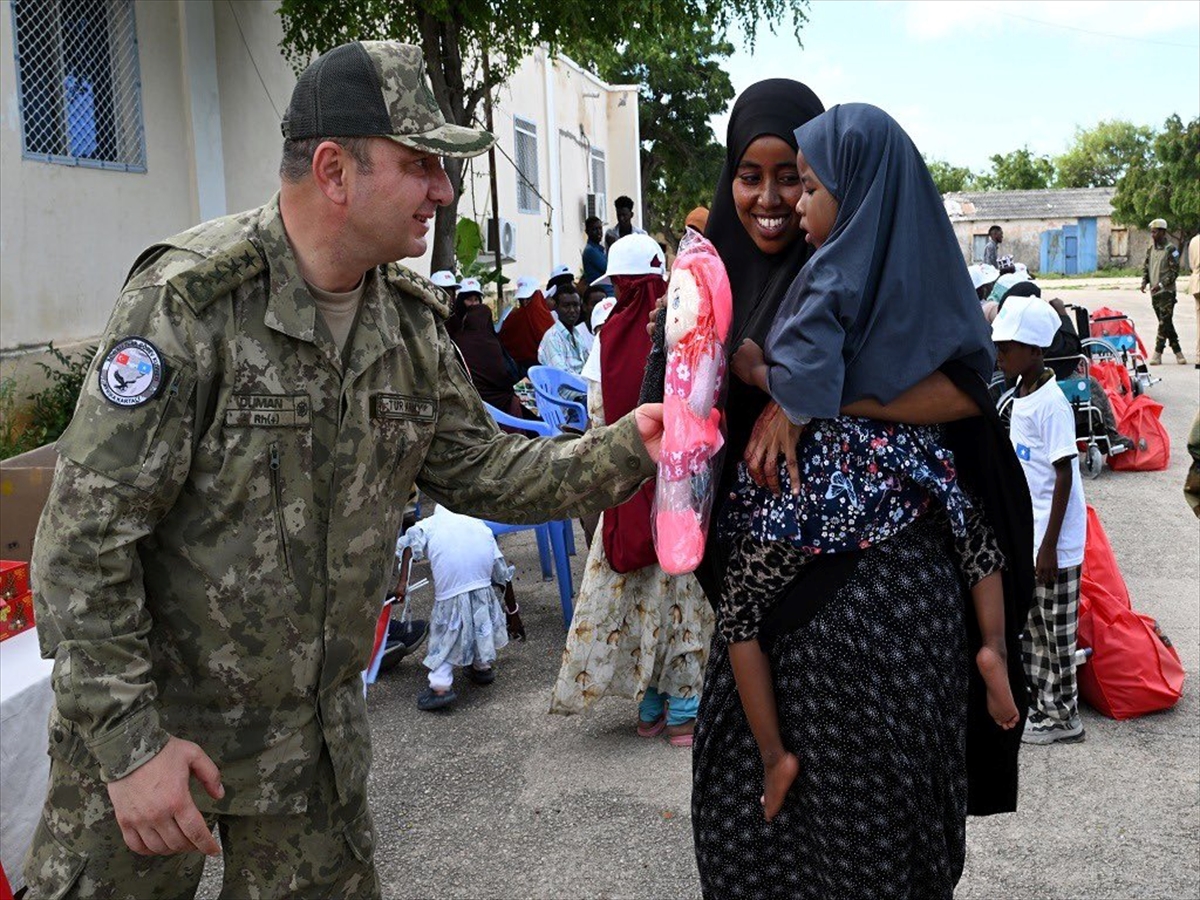 MSB: Somali'de gazilere ve ailelerine tekerlekli sandalye