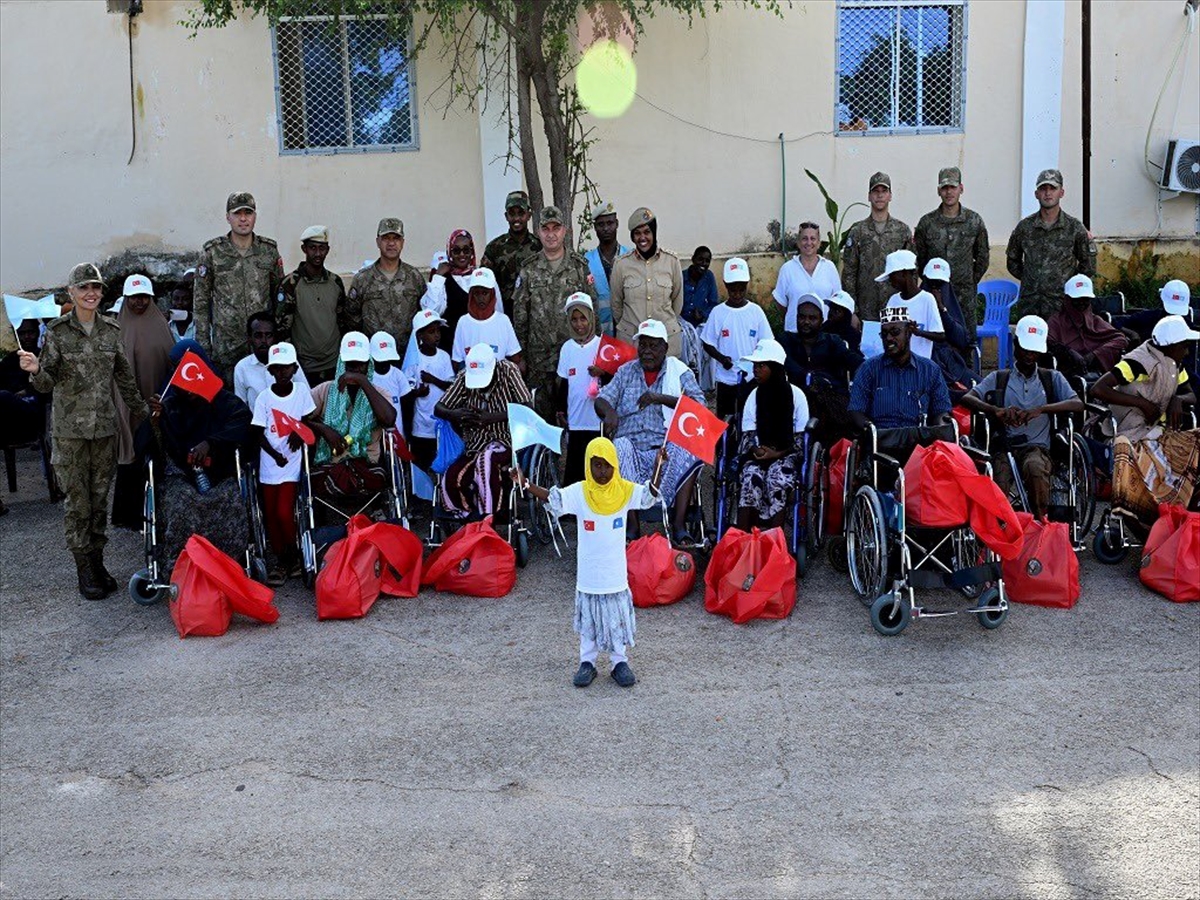 MSB: Somali'de gazilere ve ailelerine tekerlekli sandalye