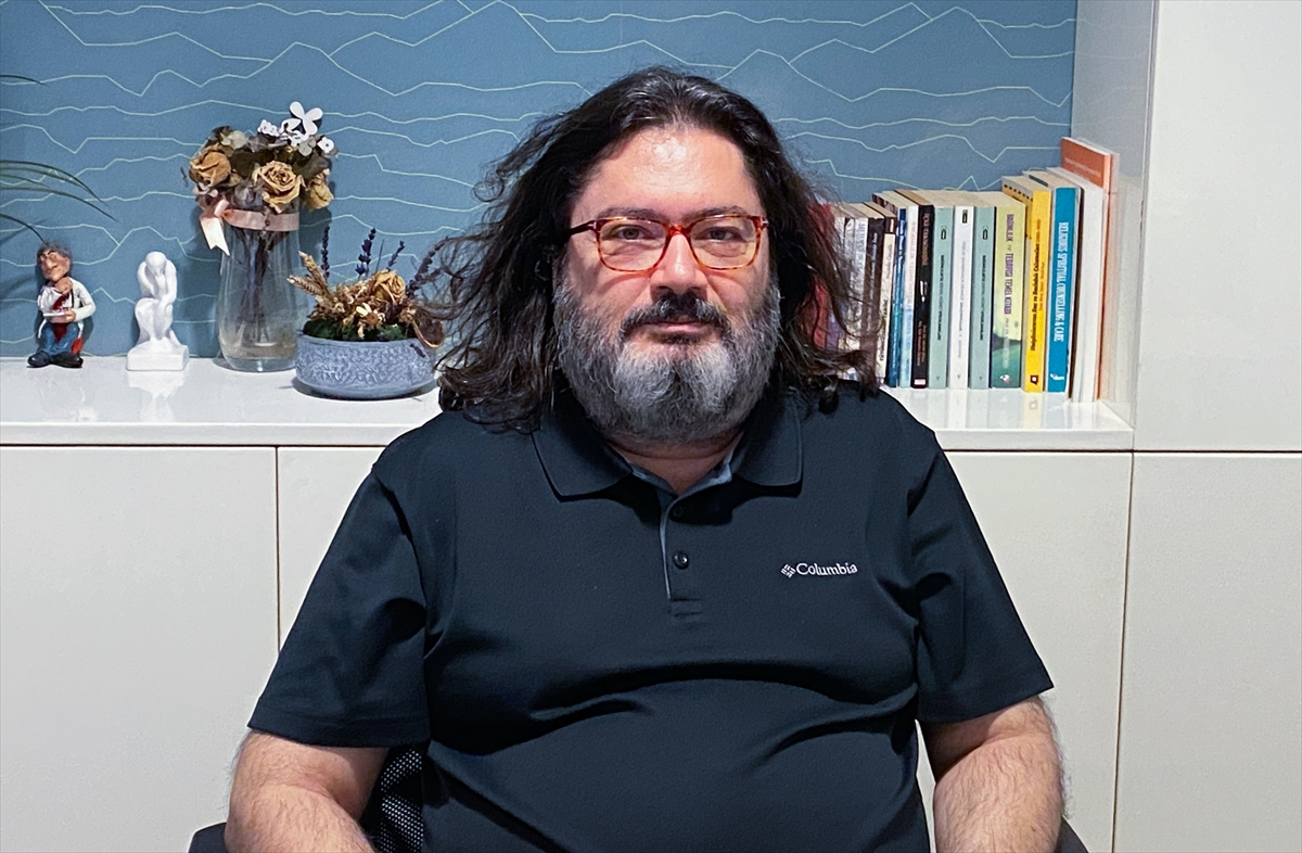 Prof. Dr. Ögel: Nikotin gençleri diğer bağımlılıklara sürüklüyor