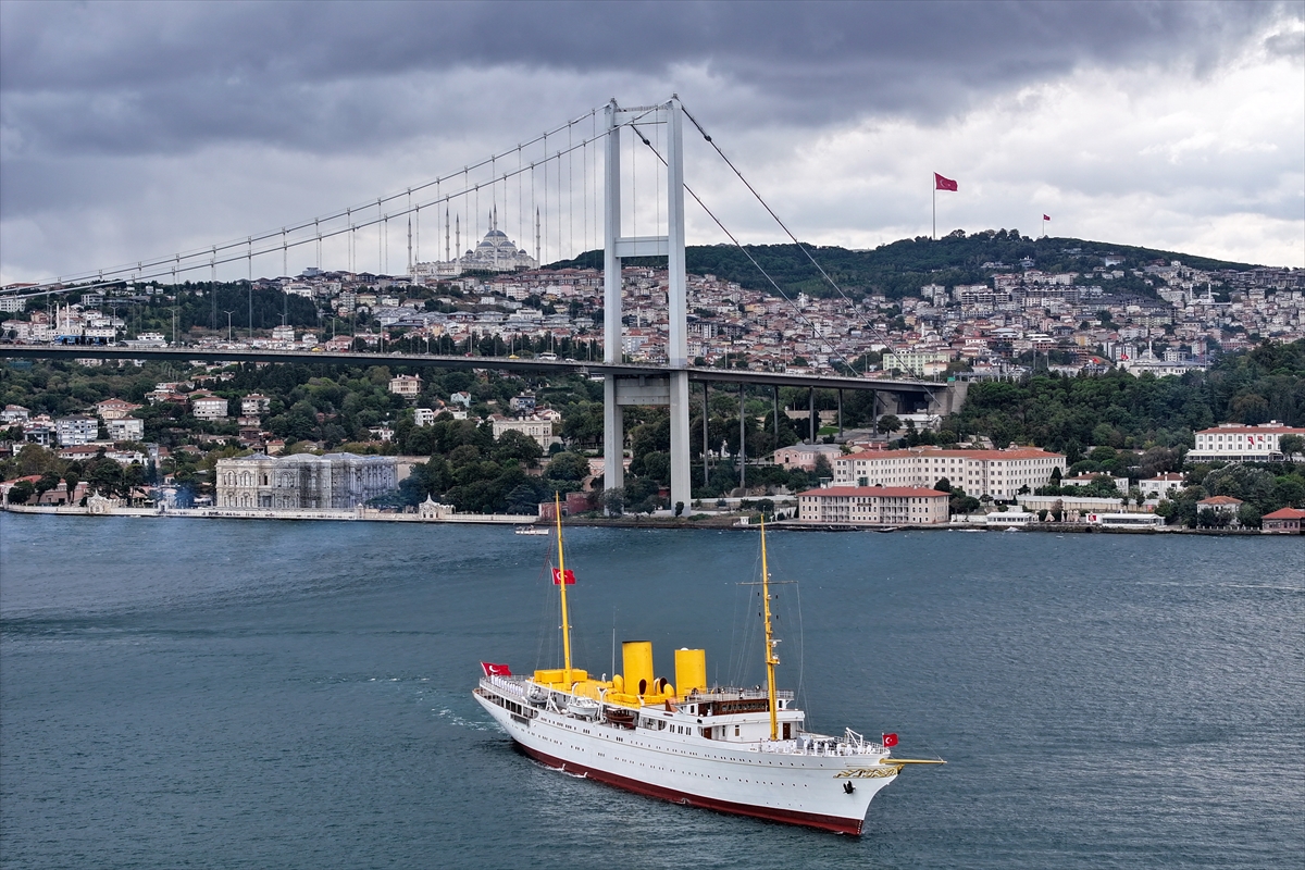 Preveze Deniz Zaferi kapsamında İstanbul Boğazı'ndan geçiş yapıldı