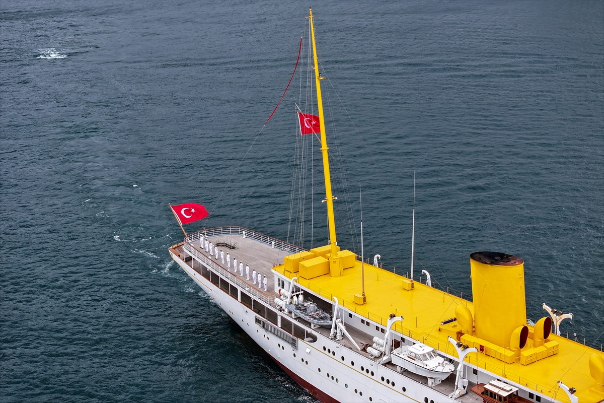 Preveze Deniz Zaferi kapsamında İstanbul Boğazı'ndan geçiş yapıldı