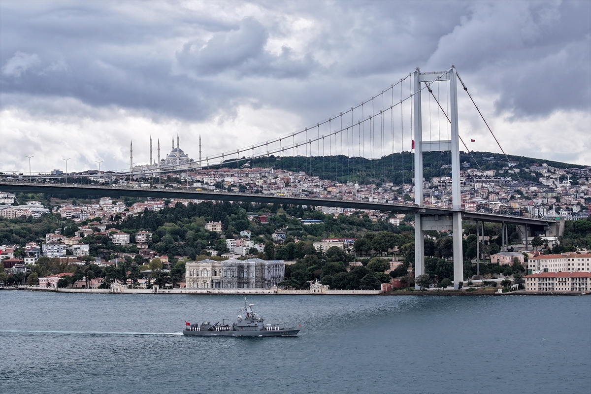 Preveze Deniz Zaferi kapsamında İstanbul Boğazı'ndan geçiş yapıldı