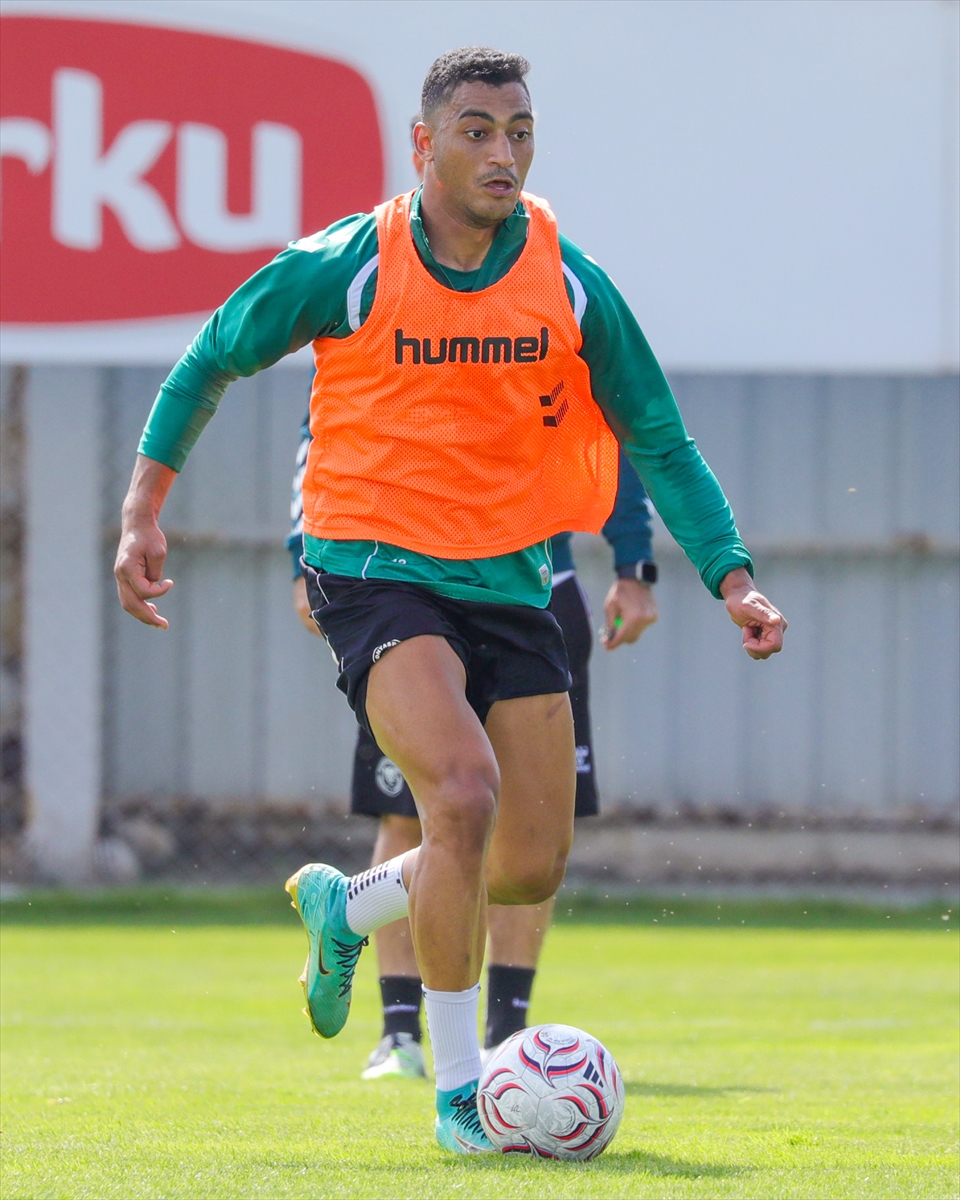 Konyaspor: Başakşehir maçı hazırlıkları sürüyor