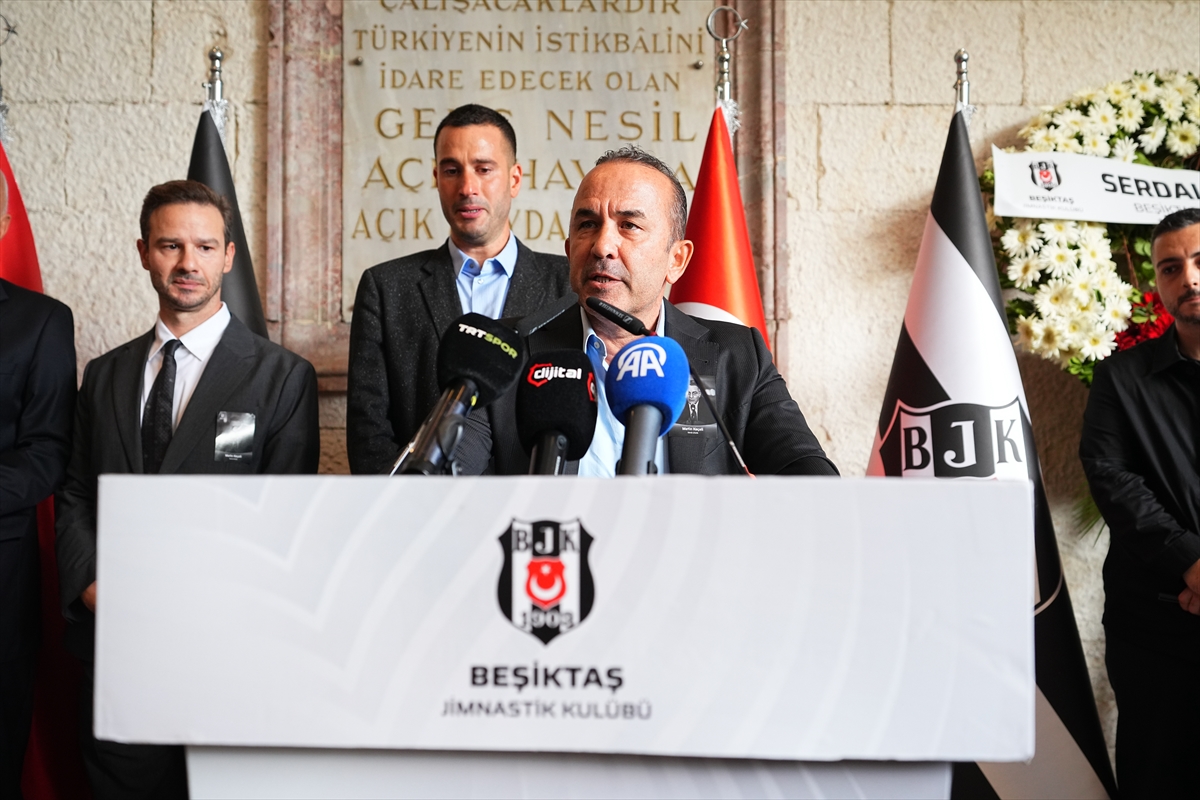 Beşiktaş'ın eski yöneticisi Metin Keçeli son yolculuğuna uğurlandı