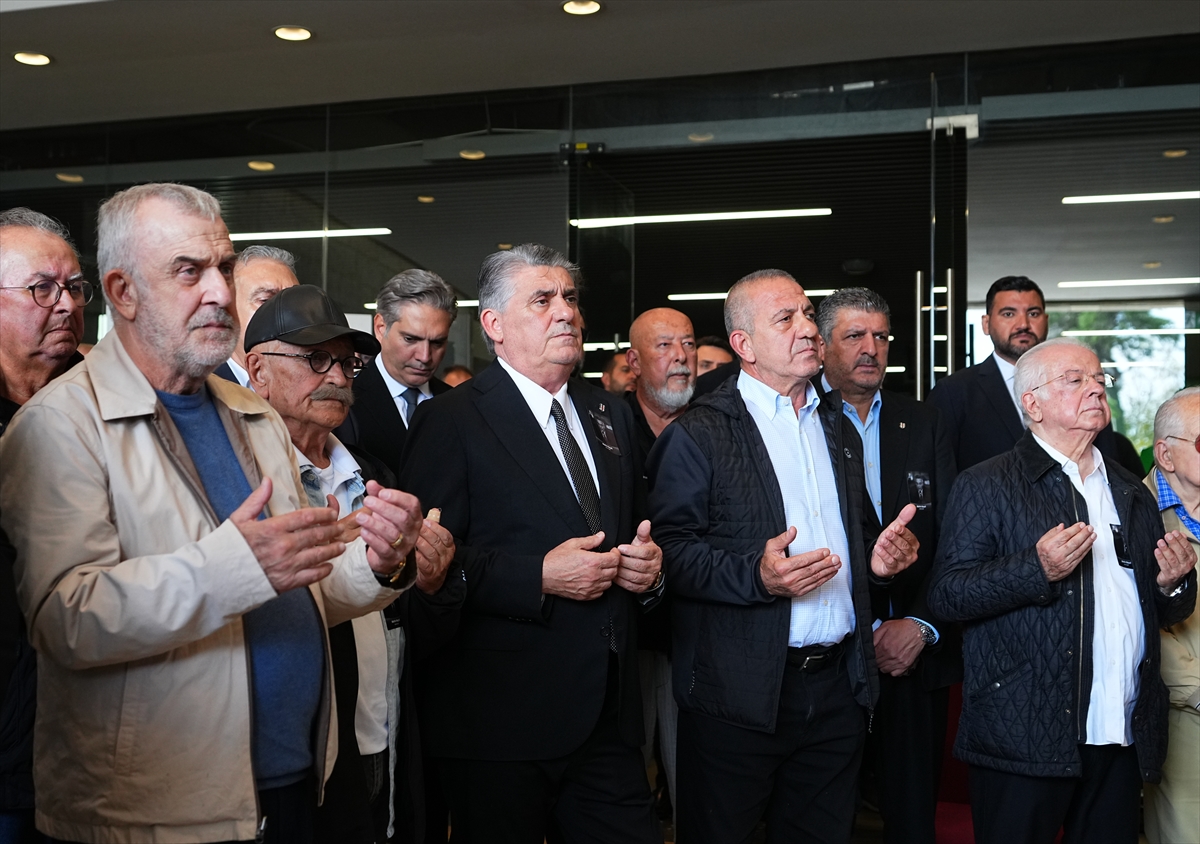 Beşiktaş'ın eski yöneticisi Metin Keçeli son yolculuğuna uğurlandı