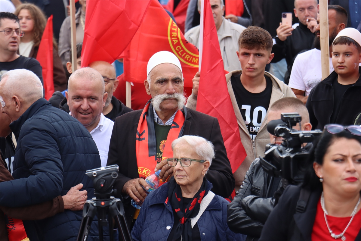 Hashim Thaçi davası: Üsküp'te UÇK kararına protesto