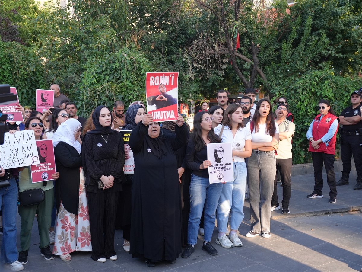 Diyarbakır'da Rojin Kabaiş için adalet yürüyüşü düzenlendi
