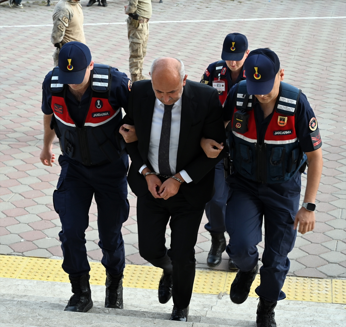 Yahşihan Belediyesi yolsuzluk operasyonu: 35 şüpheli adliyede