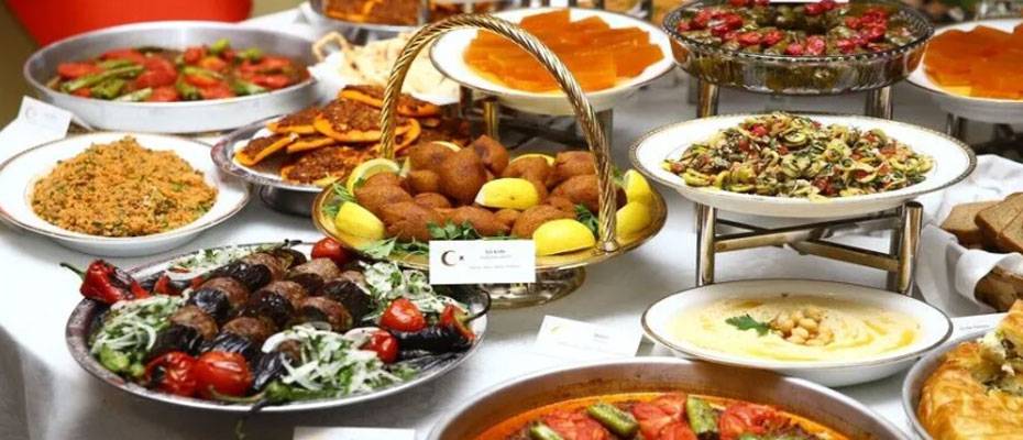Turistler yılın ilk yarısında Türk mutfağına 5,9 milyar dolar harcadı