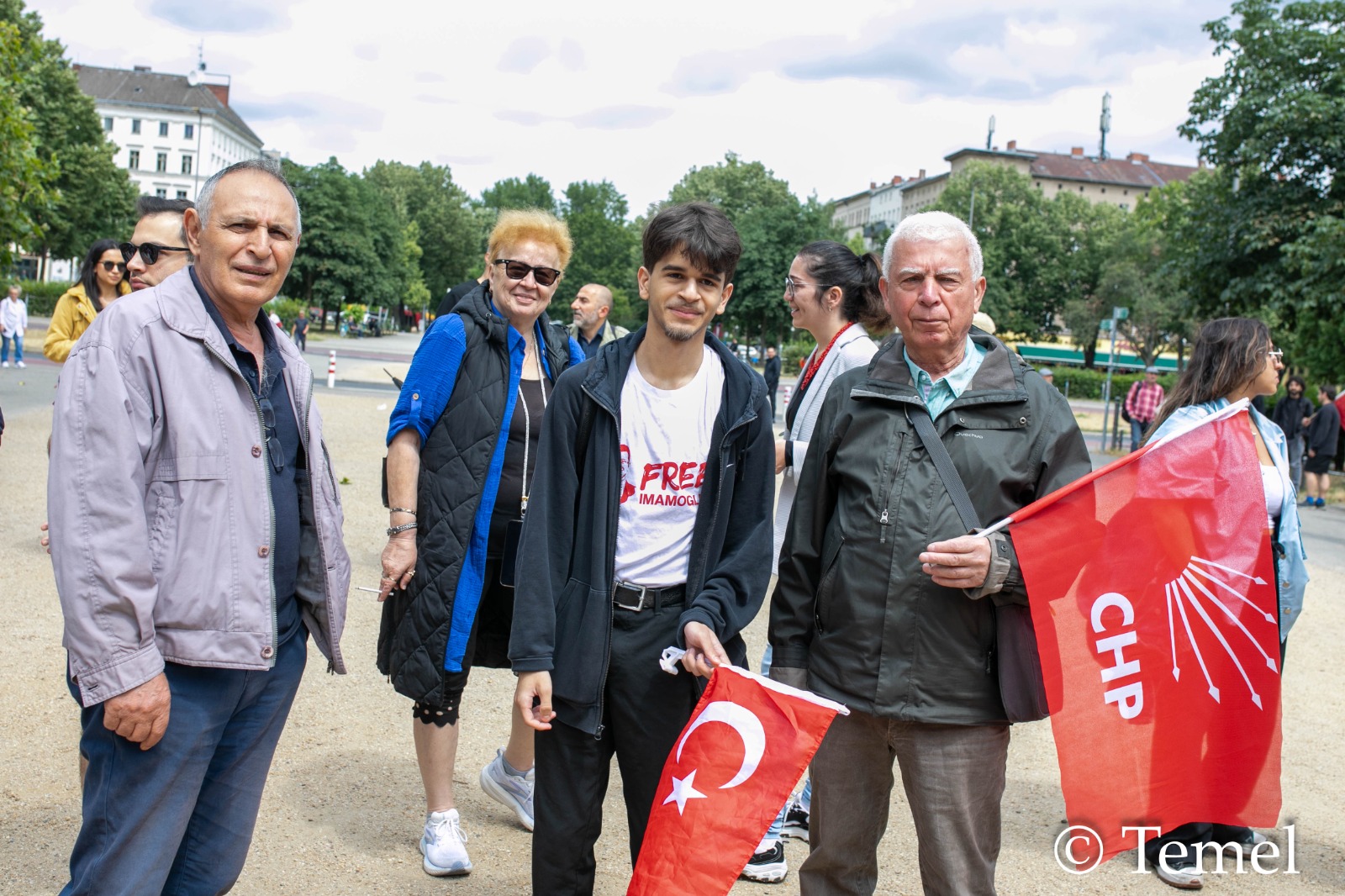 Massive Support for Deniz Göktaş in Berlin: Hundreds Gather at Oranienplatz