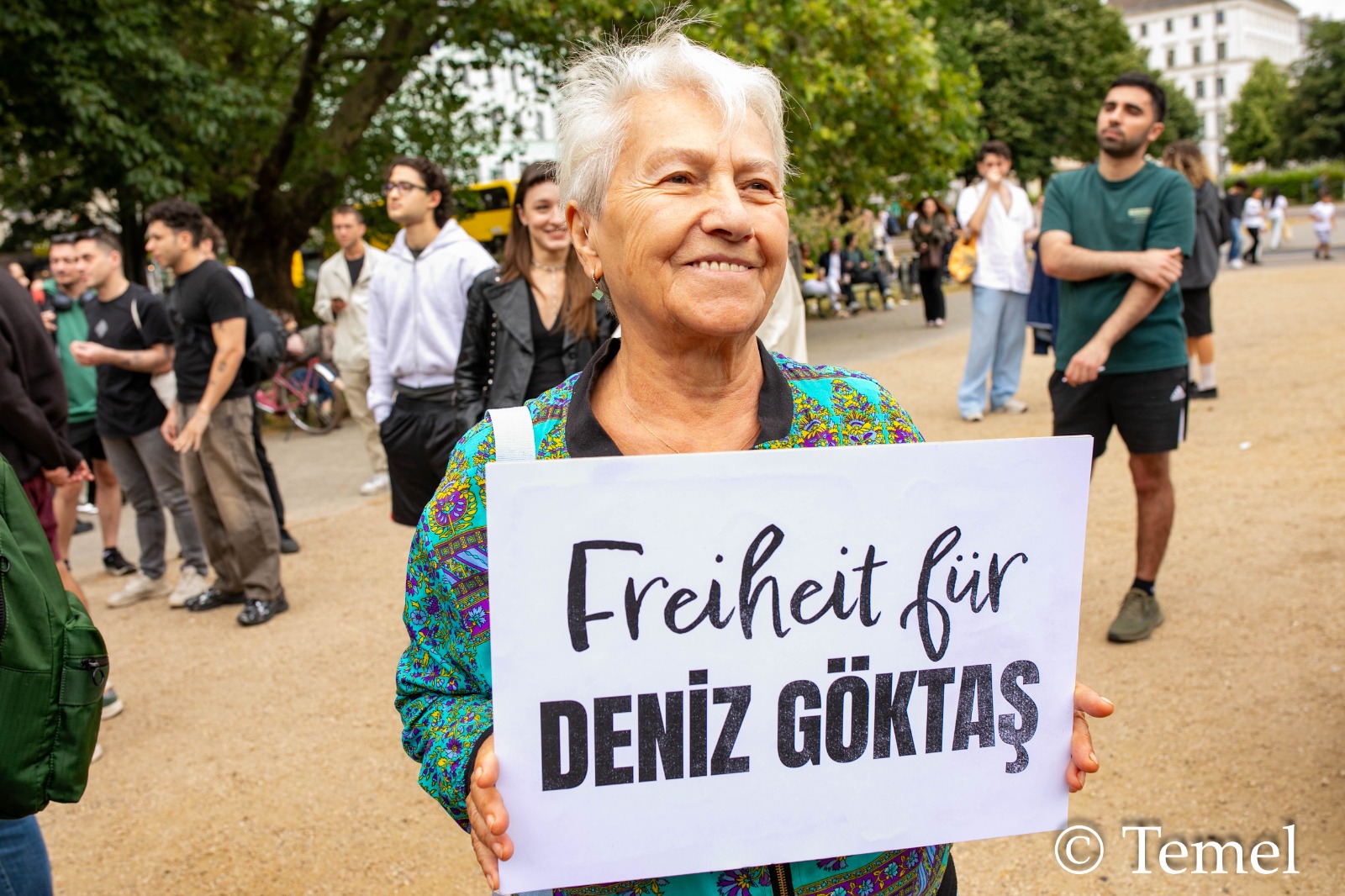 Massive Support for Deniz Göktaş in Berlin: Hundreds Gather at Oranienplatz