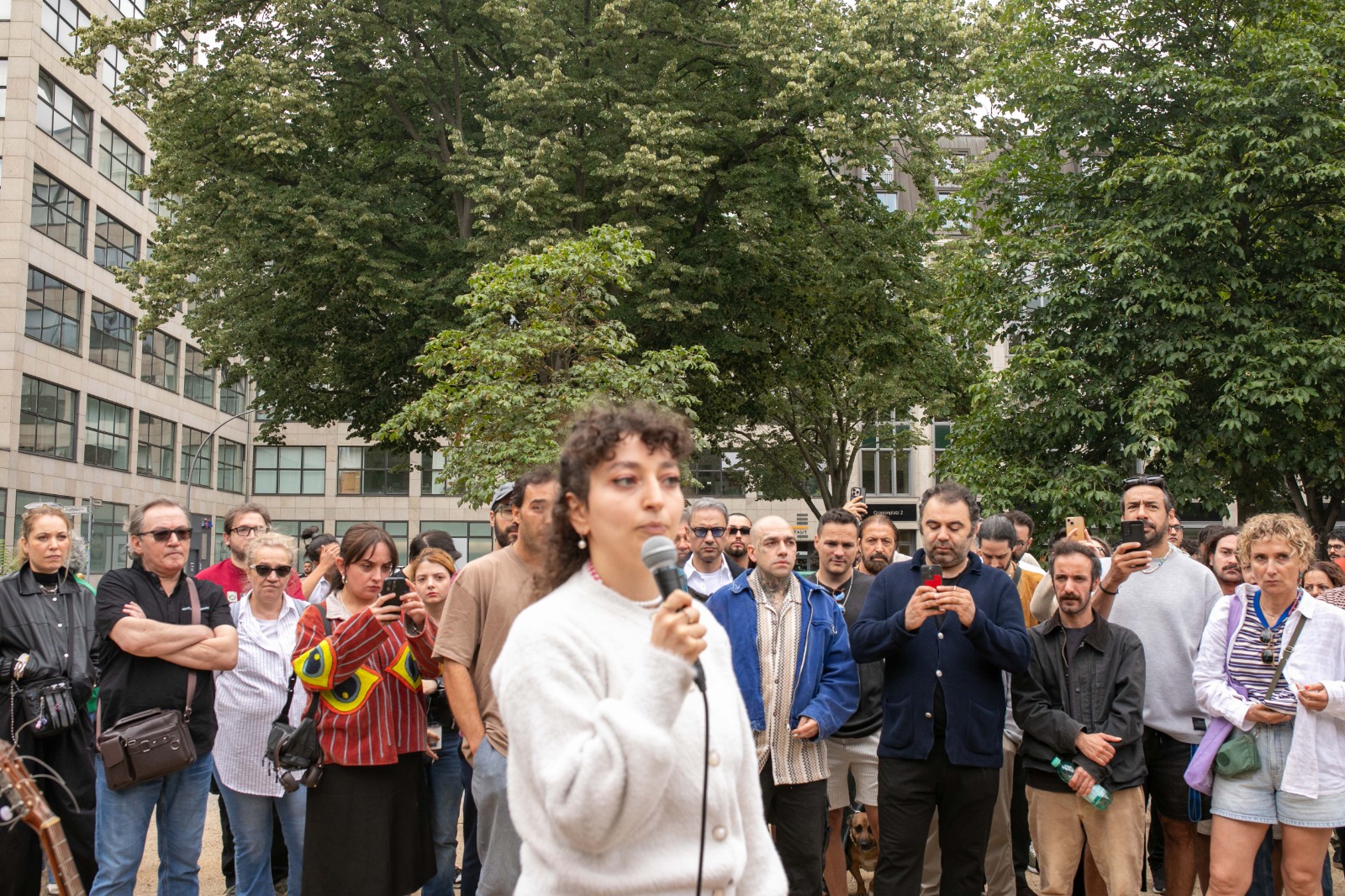 Massive Support for Deniz Göktaş in Berlin: Hundreds Gather at Oranienplatz