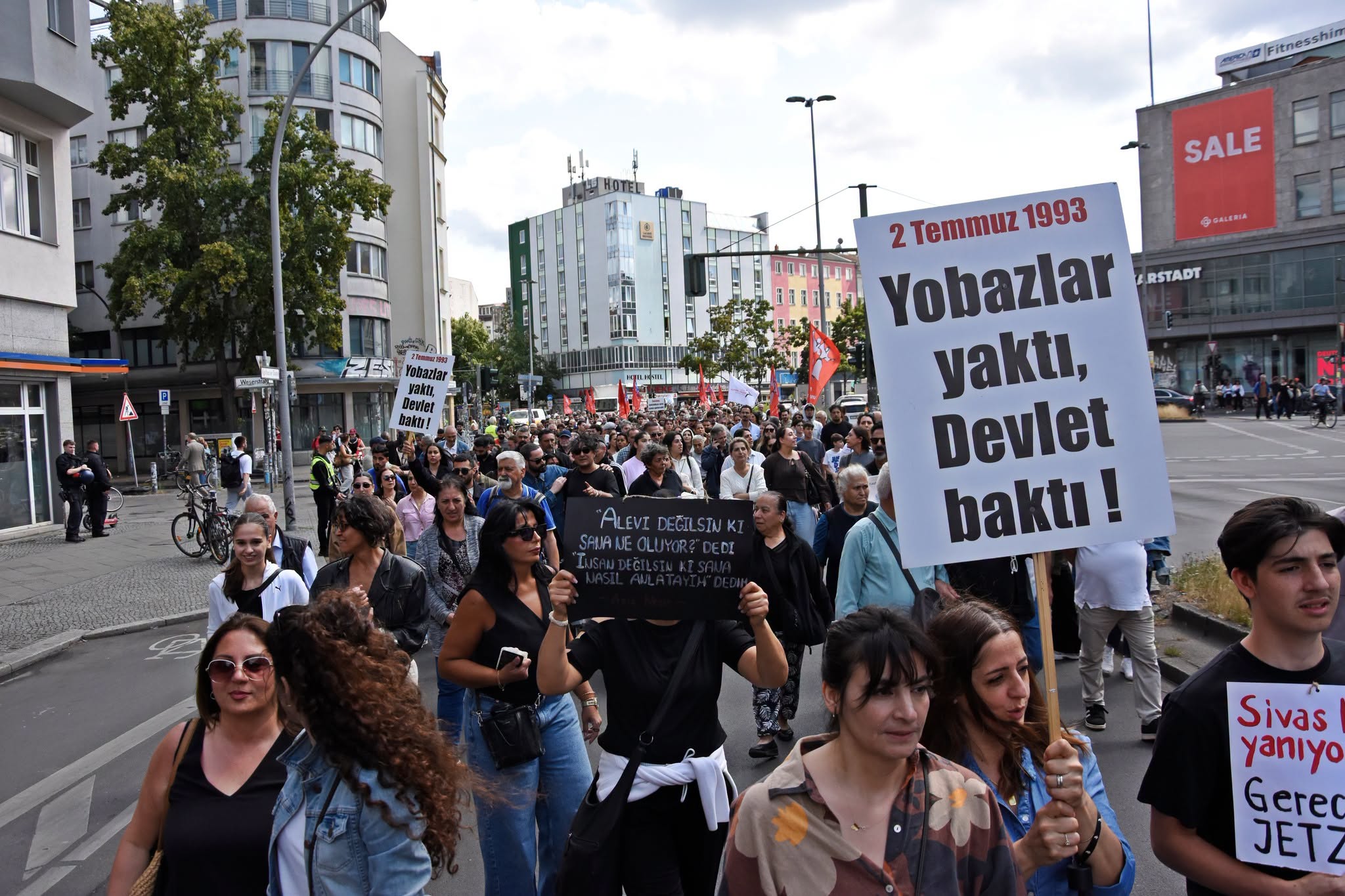 Berlin: Madımak Massacre Commemorated, Justice Demanded