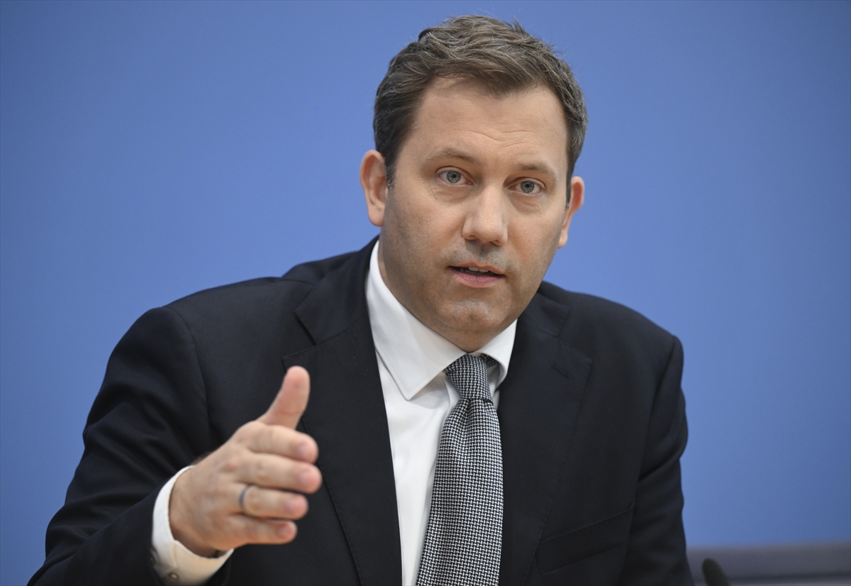 Germany's 2027 Budget: €203 Billion in New Debt