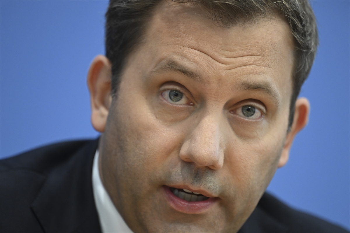 Germany's 2027 Budget: €203 Billion in New Debt