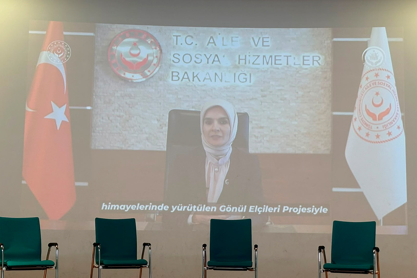 Köln'de koruyucu aileler buluştu: Bir yuva, bir umut
