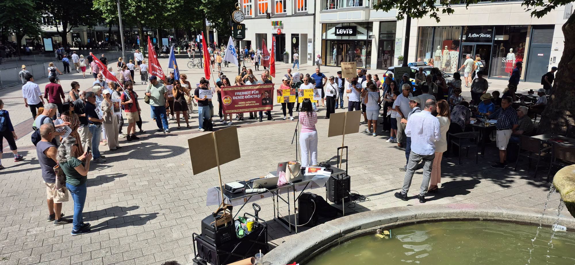Solidaritätskundgebung für Deniz Göktaş in Hamburg