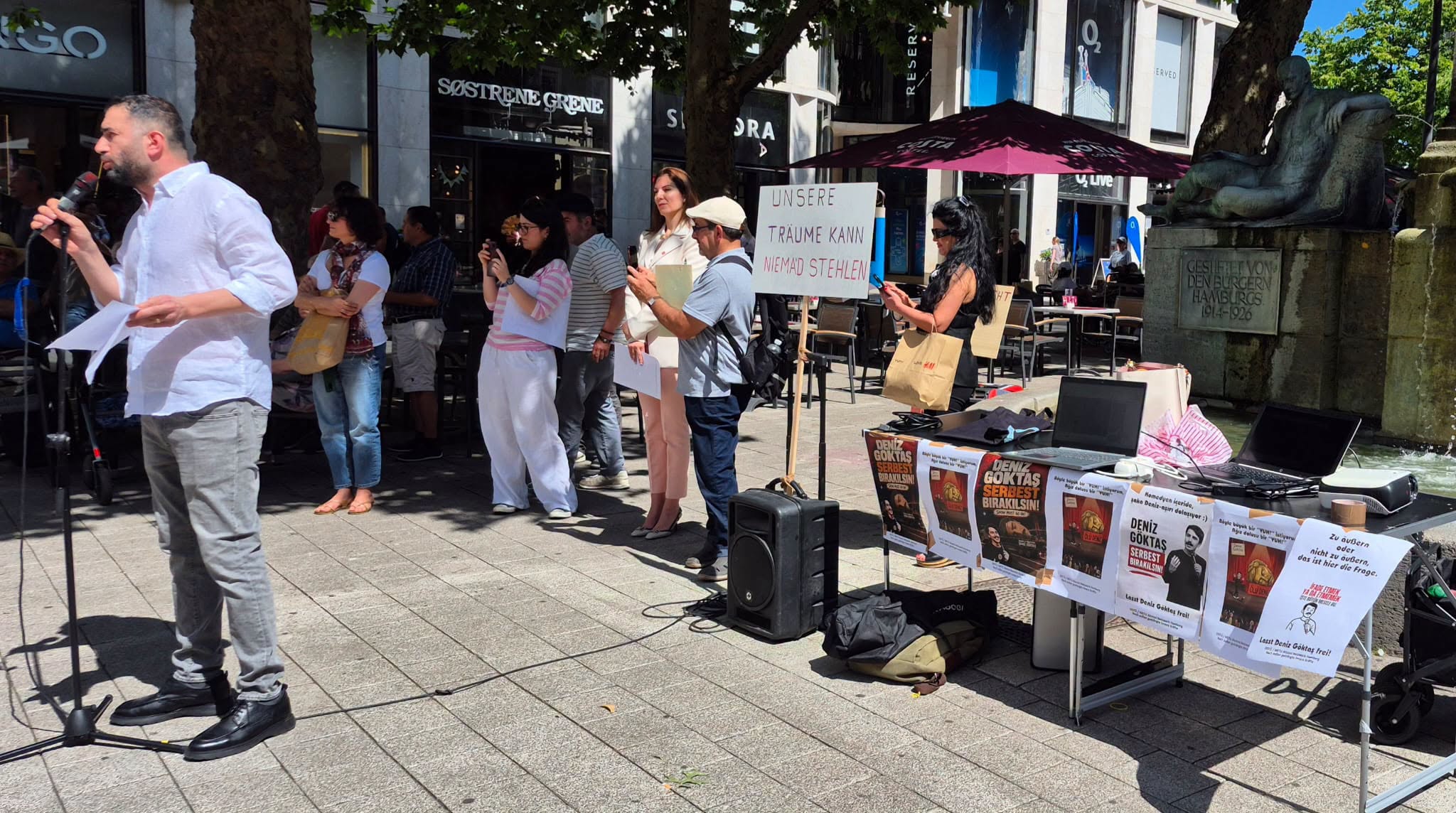 Solidaritätskundgebung für Deniz Göktaş in Hamburg