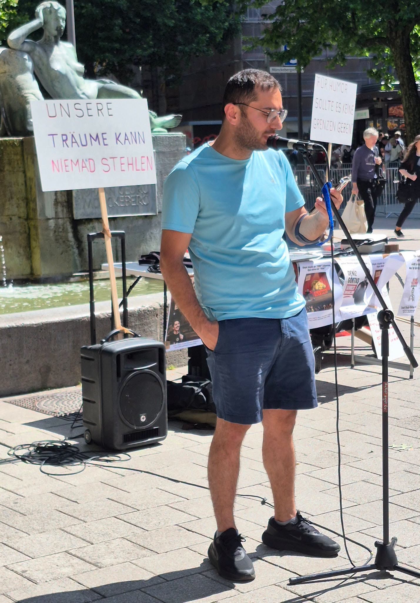 Solidaritätskundgebung für Deniz Göktaş in Hamburg