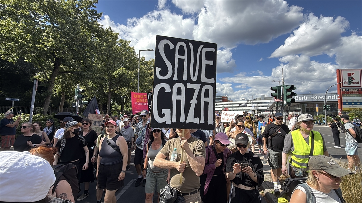 Berlin'de Rheinmetall protestosu: Çok sayıda gözaltı