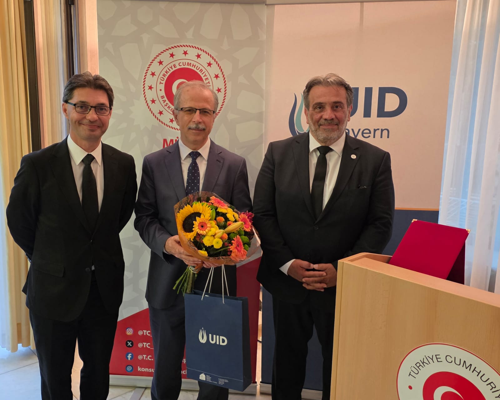 Münih'te 15 Temmuz Anması: Demokrasi Vurgusu