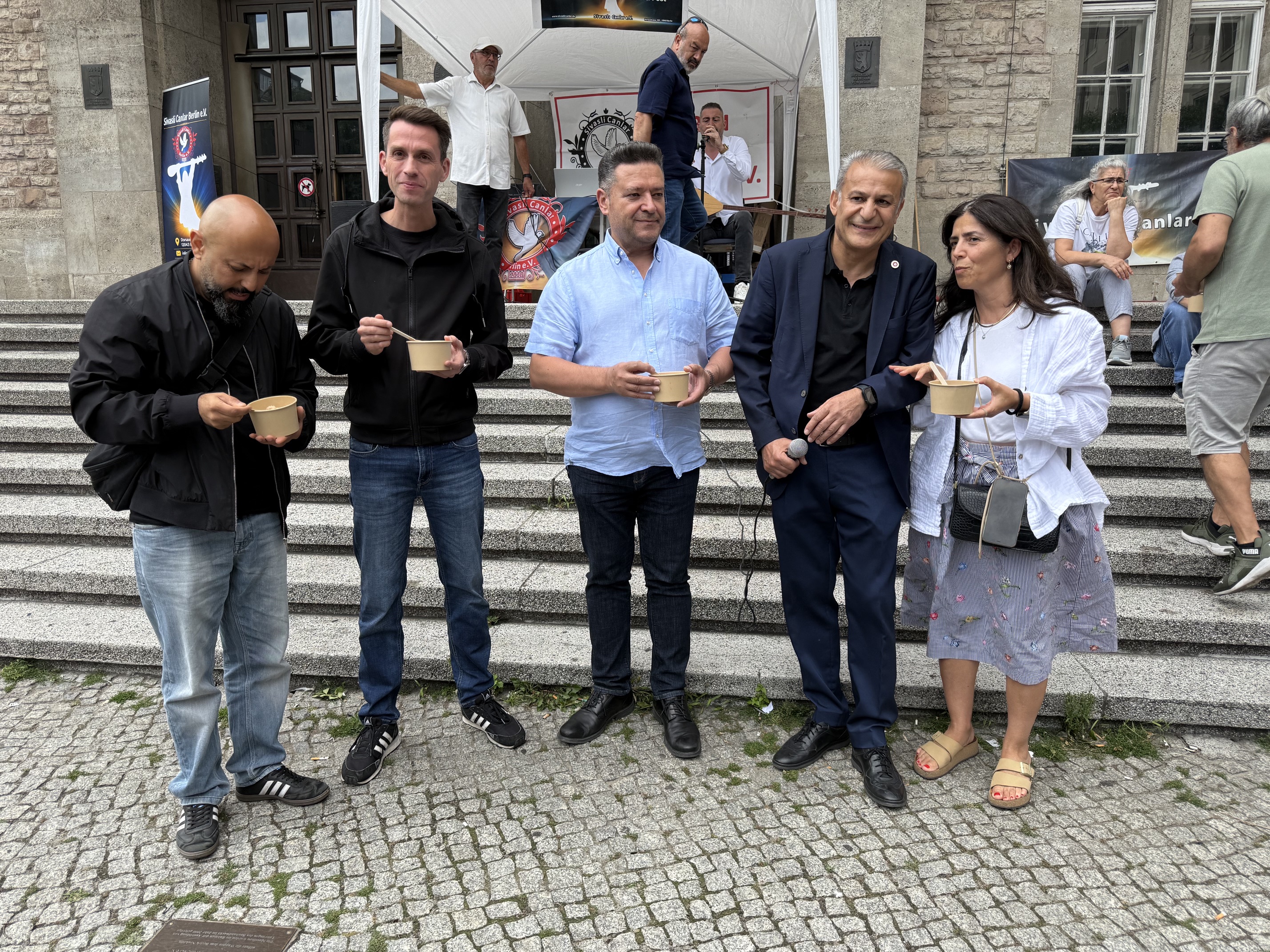 Sivaslı Canlar Berlin: Aşure Lokması'nda Birlik Mesajı
